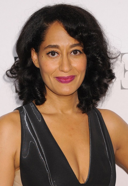 Tracee Ellis Ross Medium Wavy Curly Hairstyle for Women Over 40 ...