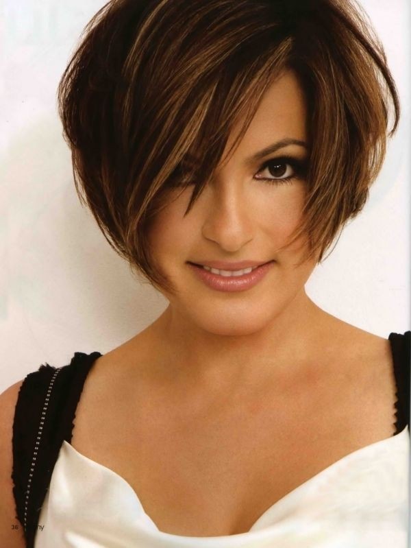 Chic Short Straight Haircut