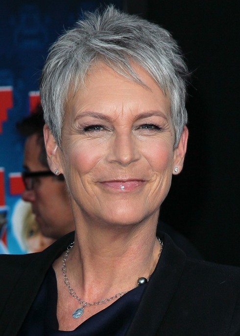 Jamie Lee Curtis Simple Easy Short Haircut for Women Over 50