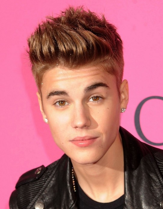 Justin Bieber Spiked Short Haircut for Guys