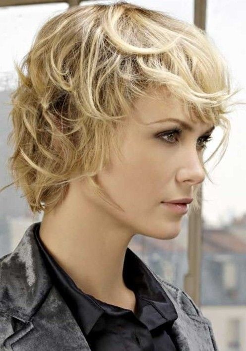 Messy Short Haircut for Blonde Hair - Trendy Short Shag Hairstyles