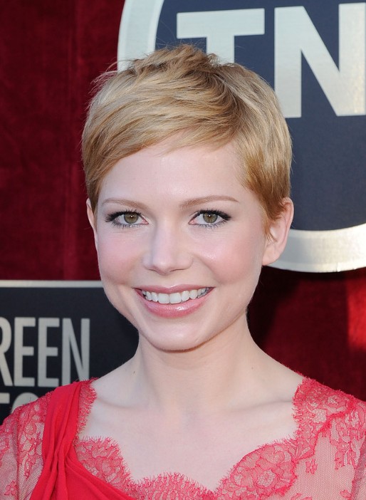 Michelle Williams Pixie Cut  - Short Straight Haircut for Round, Oval Faces