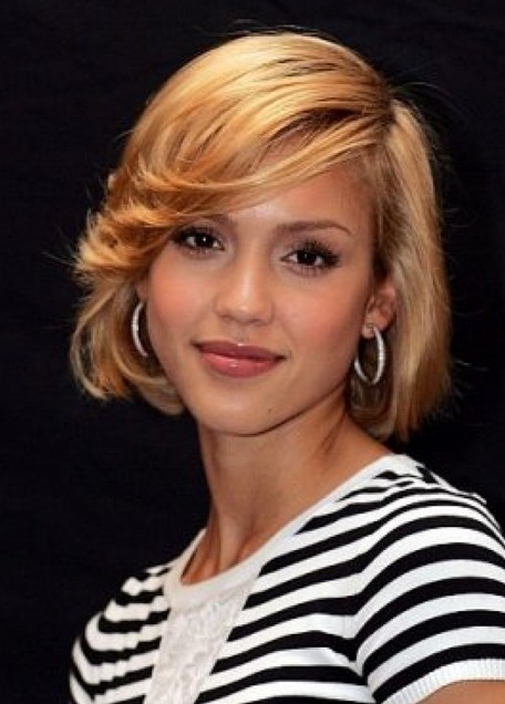 Jessica Alba Short Bob Hairstyle with Bangs