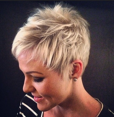 Shaggy Short Haircut for Women - Short Straight Hairstyles