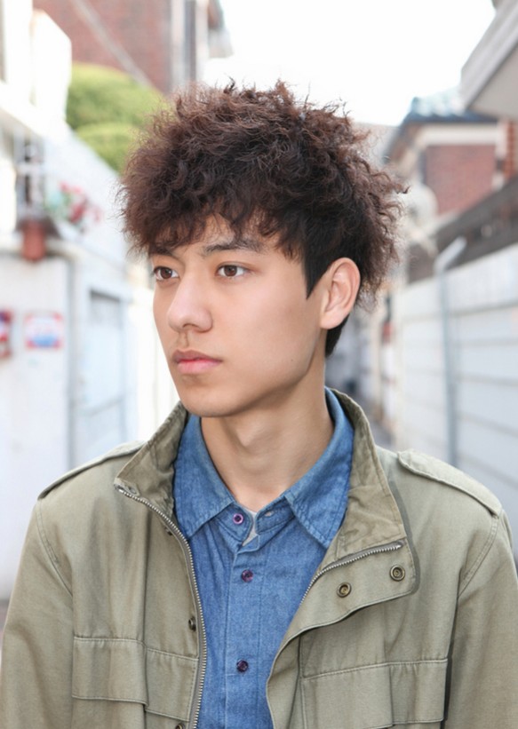 Korean Curly Hairstyle for Men 2015