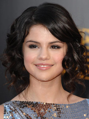 Selena Gomez Adorable Natural Makeup Look