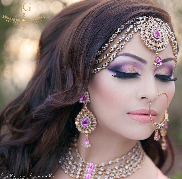 Beautiful Purple Makeup Idea for Brides