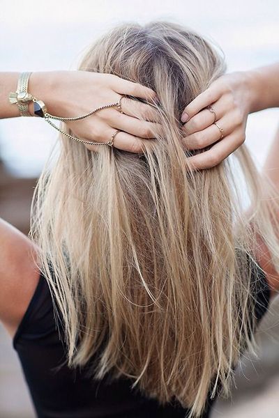 Chic Medium Straight Hairstyle for Women