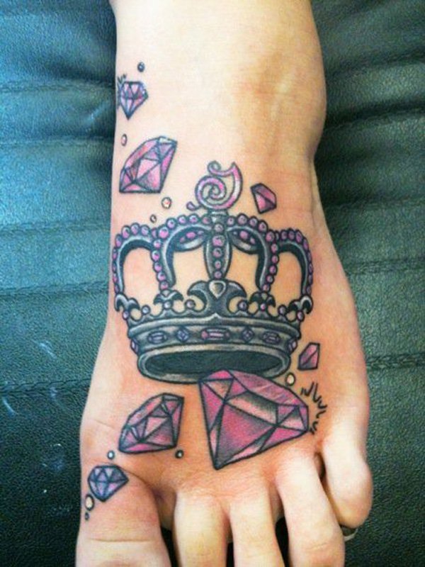 31 Crown Tattoo Ideas That Fit Royalty  Styleoholic