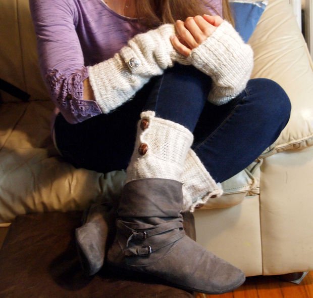 DIY Buttoned Leg Warmer Tutorial