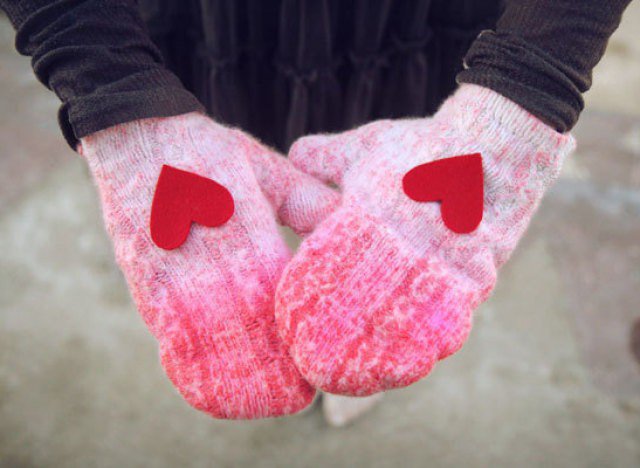 DIY Ombre Gloves with Heart