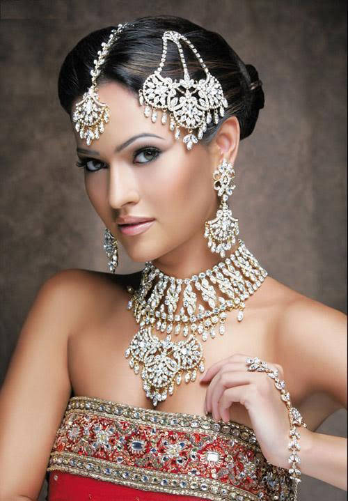 indian style makeup and hairstyle looks for brides