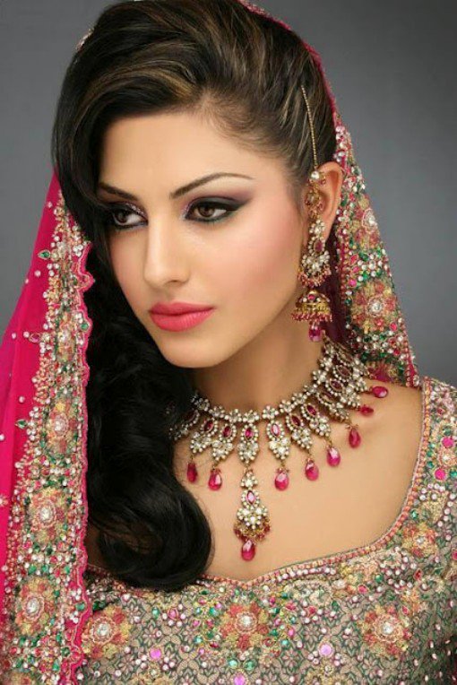 Pretty Bridal Makeup Idea