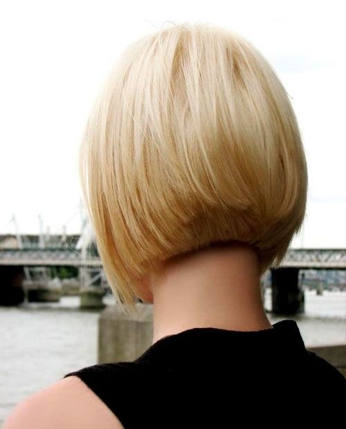 Straight Bob Hairstyle with Blunt Ends