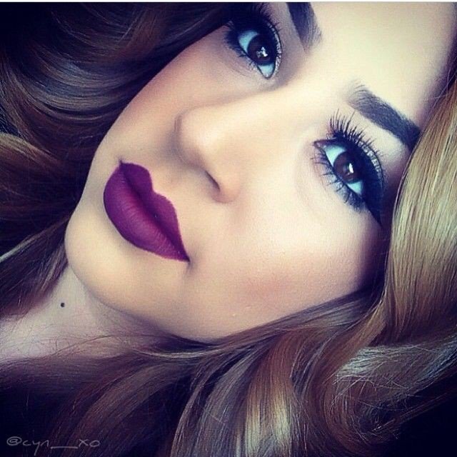 Stunning Purple Lipsticks Makeup Idea