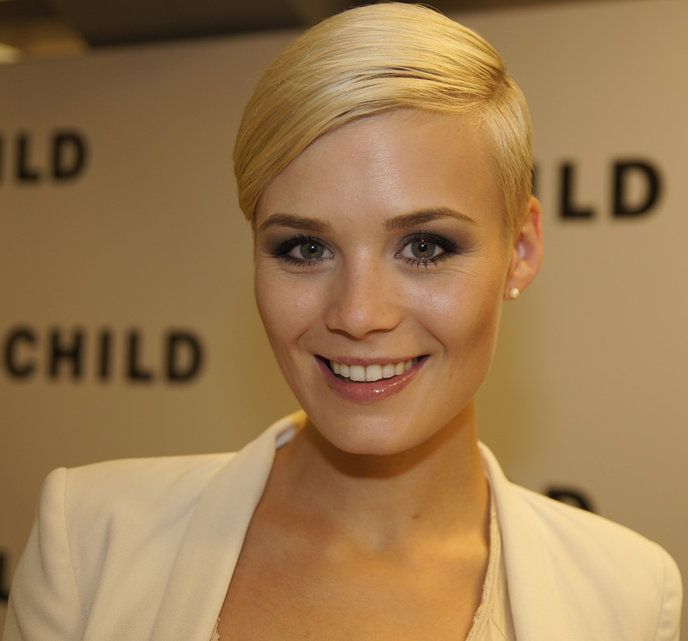 20 Popular Short Haircuts for Women - Styles Weekly