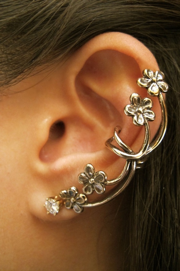 Floral ear cuff