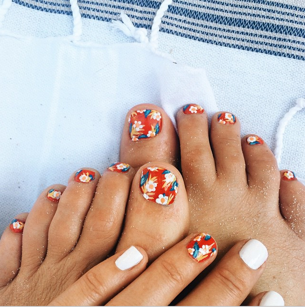 Floral mani and pedi