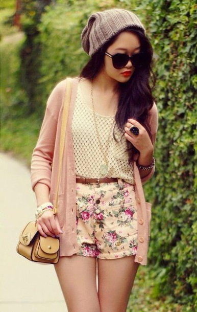 25 Fun Ways to Wear Floral This Year - Styles Weekly