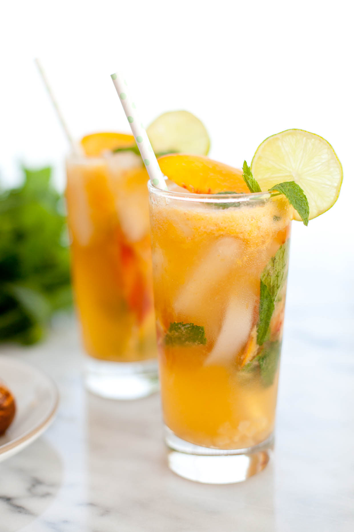 Ginger and peach (virgin) mojito