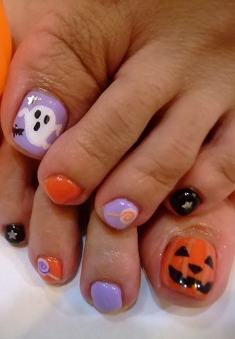 Halloween feet