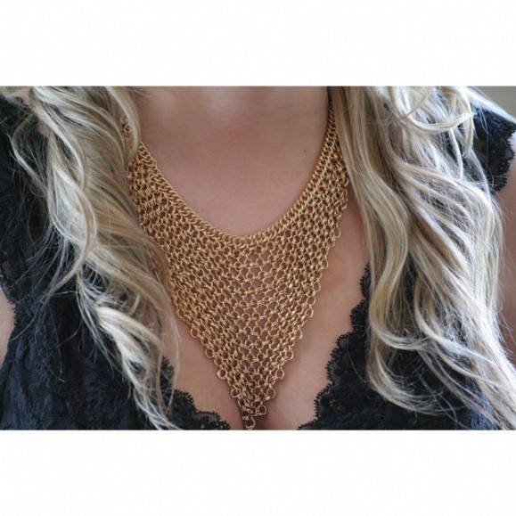 Mesh bib necklace