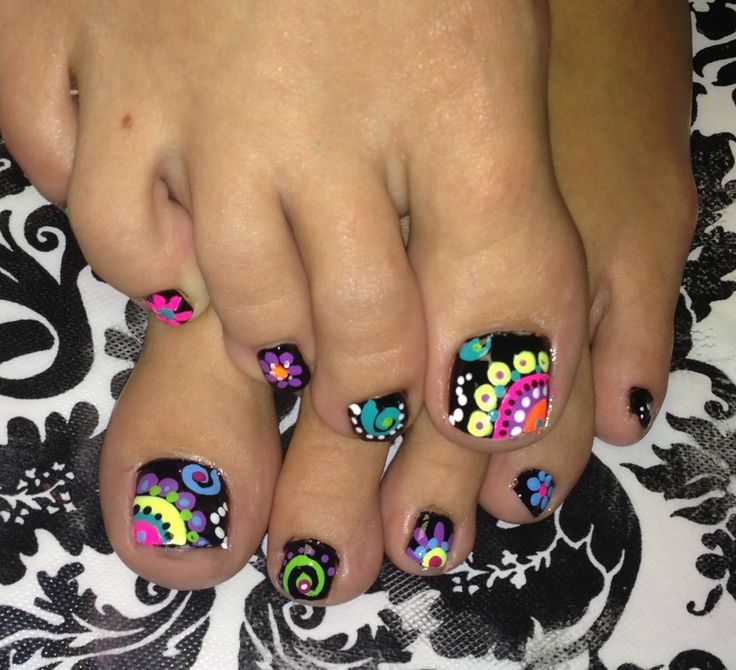 Mosaic toes