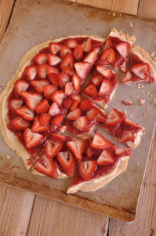 Strawberry Pizza