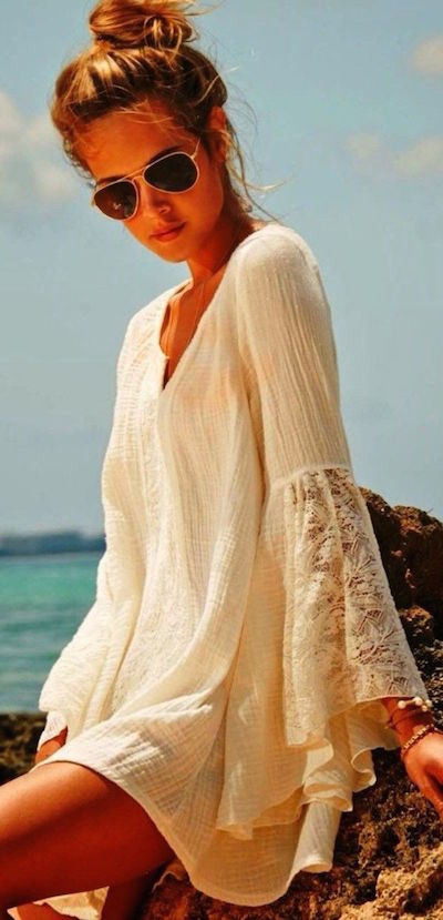 25 Summer Beach Outfits 2024 - Beach Outfit Ideas for Women - Styles Weekly