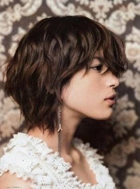 Tousled bob