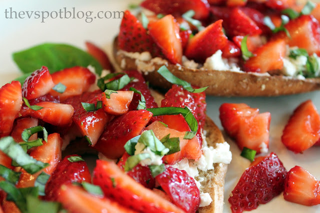 strawberry basil relish