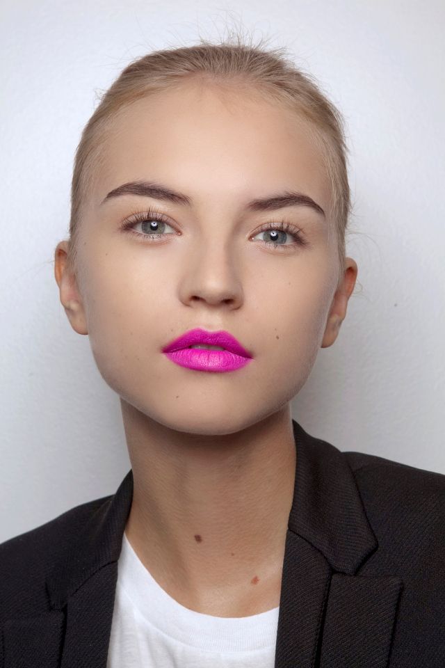 15 Fashionable Pink Lipstick Makeup Ideas for Summer Styles Weekly