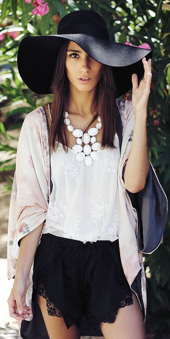 Floppy hat with lace shorts