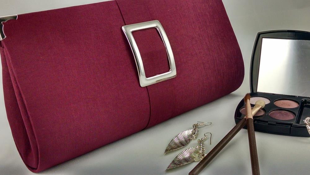 Marsala clutch