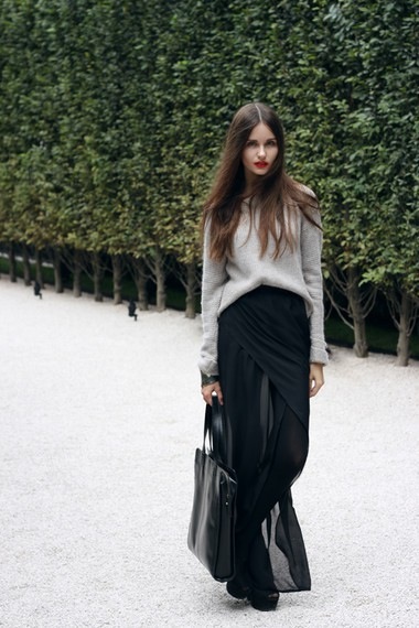 Maxi skirt and sweater