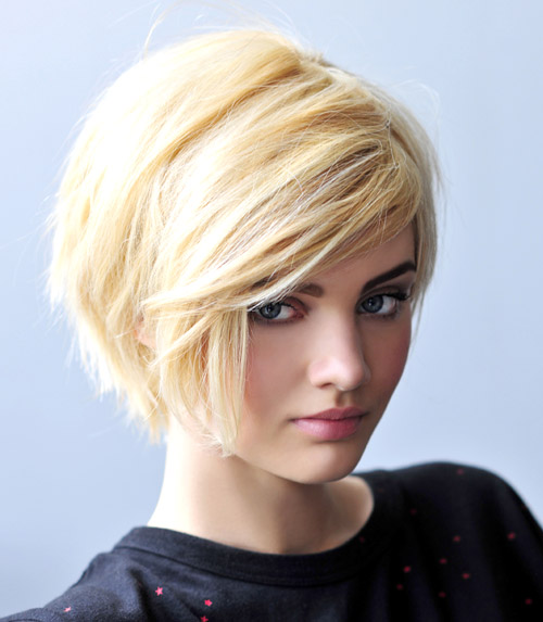 Short long-layer bob