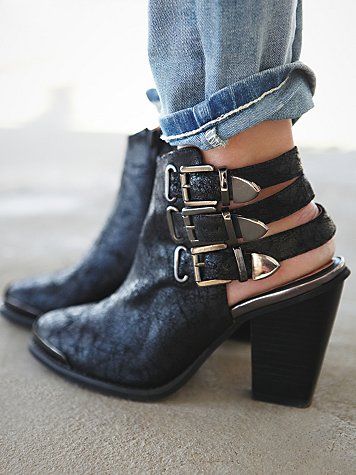 Strap mule booties