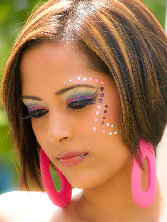 20 Eye-Catching Face Embellishments