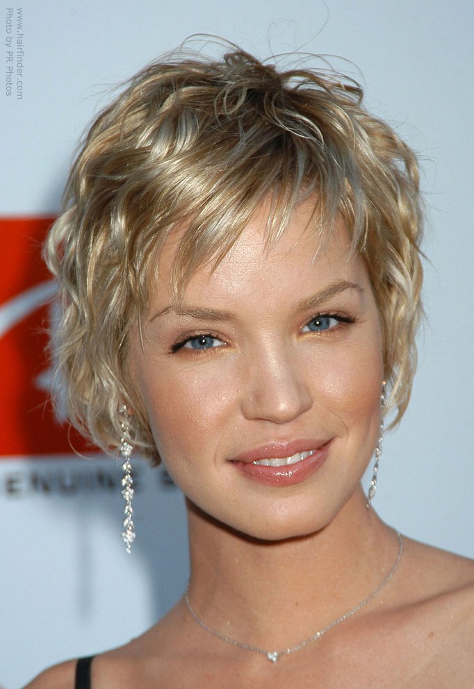 20 Short Sassy Shag Hairstyles