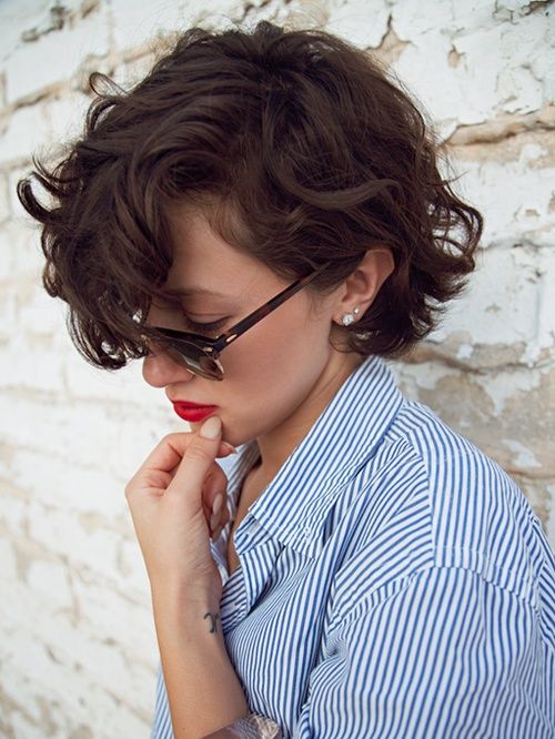 21 Alluring Short-N-Wavy Hairstyles