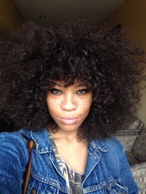 21 Glorious Big and Curly Natural Hairstyles