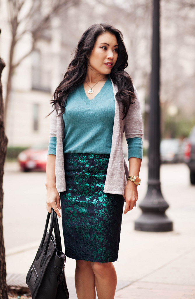 21 Stunning Ways to Wear Teal This Fall