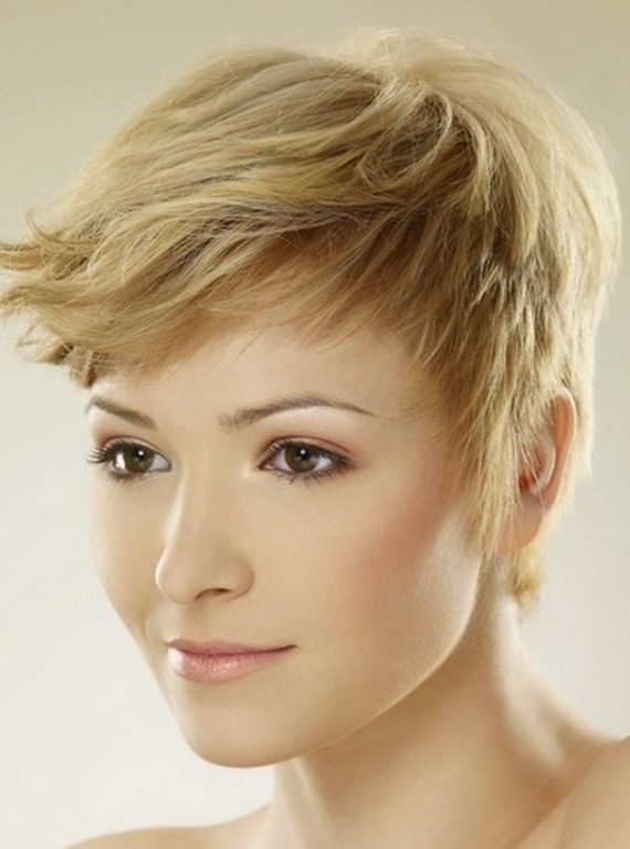 23 Really Cool-Looking Short Hairstyles for Summer