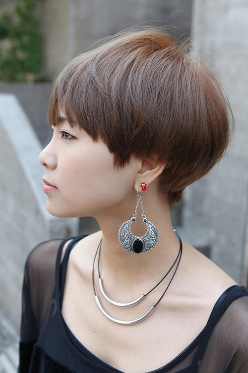 24 Cute Short Hairstyles (with Bangs)