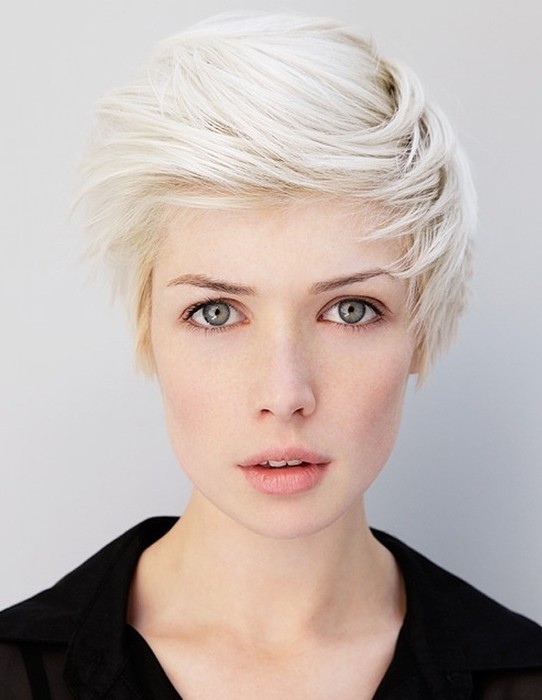 24 Cute Short Hairstyles (with Bangs)