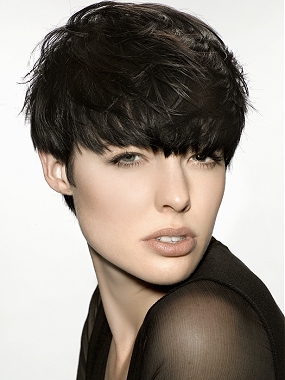 24 Cute Short Hairstyles (with Bangs)