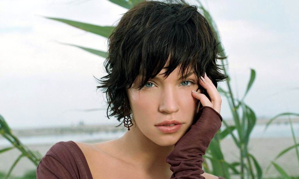 24 Cute Short Hairstyles (with Bangs)