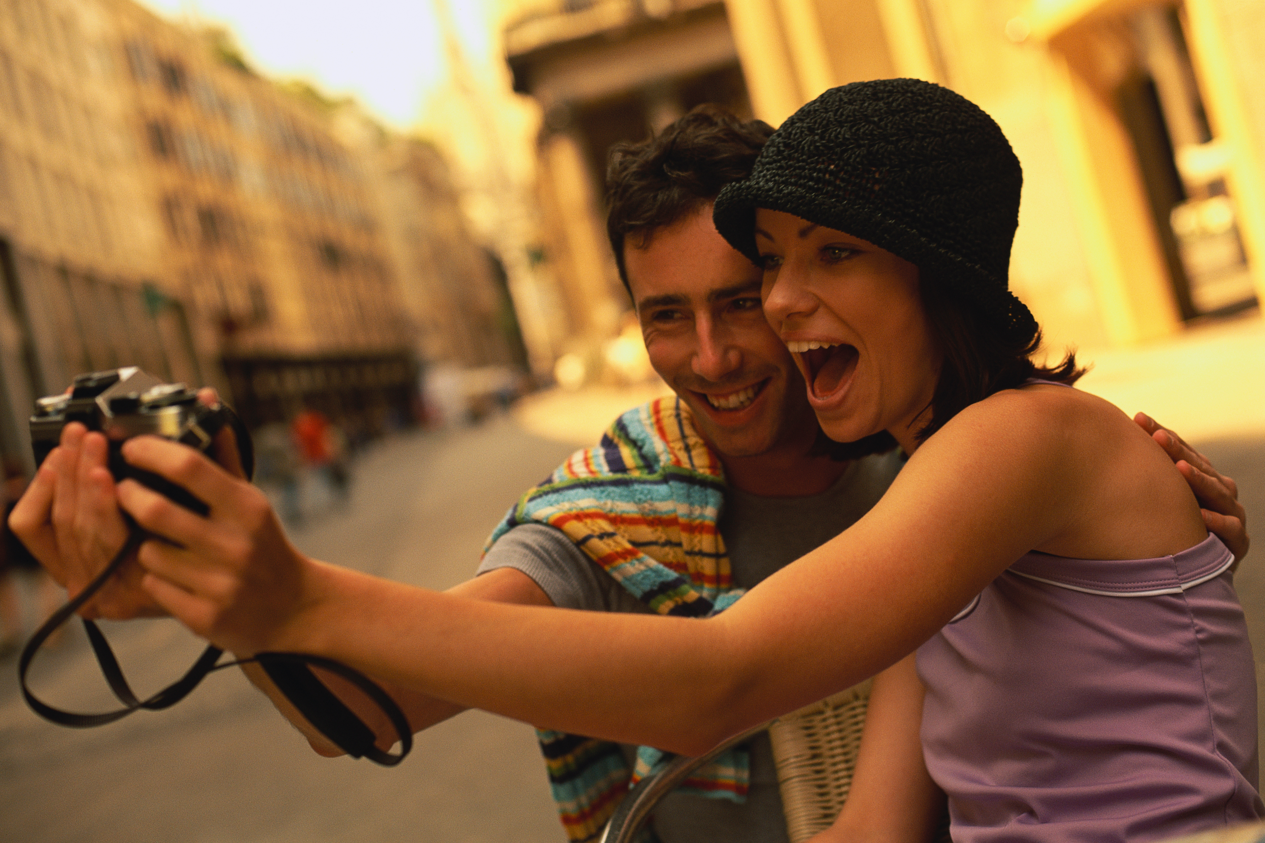 20 Fun (and Affordable) Things to Do on a Date