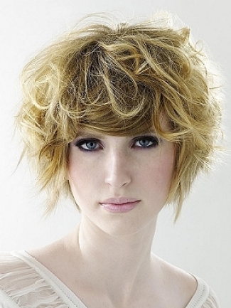 23 Chic Short (and 'Messy') Hairstyles