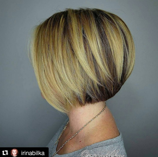 layered short straight bob hairstyle for short hair